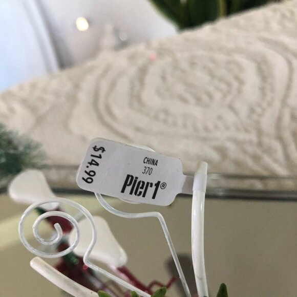 ADORABLE PIER 1 TANDEM BIKE DECORATED FOR CHRISTMAS PHOTO/CARD HOLDER NWT - Picture 6 of 7